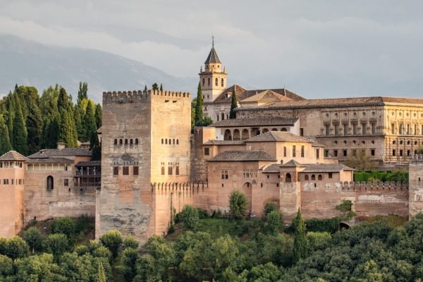 Alhambra_I_(15381913145)_cropped